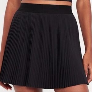 Pleated athletic mini skort